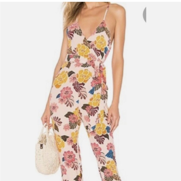 Acacia outfit size small - Picture 3 of 3